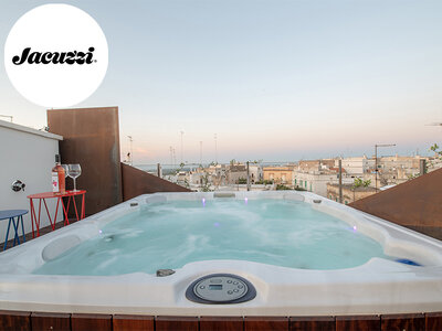 Cofanetto regalo Lusso e bollicine a Ostuni: 1 notte in Suite con Spa Jacuzzi® sul balcone privato