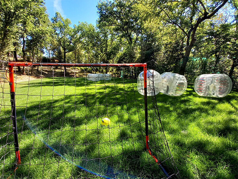 Calcio a 8: esperienza di gruppo in bubble football vicino Siena