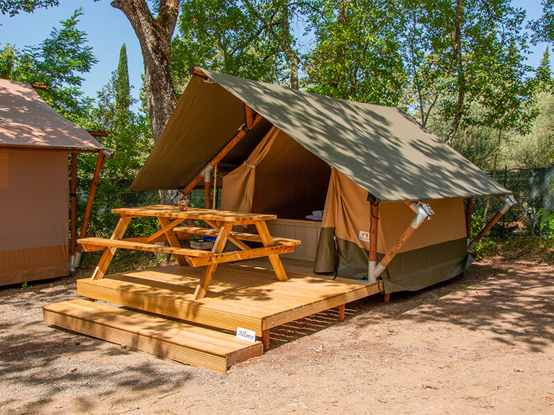 In tenda sotto le stelle del Chianti: 1 notte in un'insolita casa sull'albero con cena