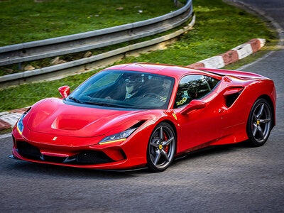 Stage de pilotage multivolant : 2 tours en Lamborghini Huracán et 2 tours en Ferrari F8 sur le circuit de La Ferté-Gaucher