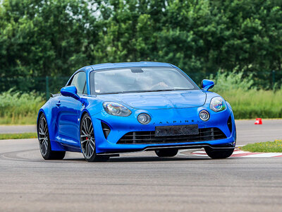 Stage de pilotage multivolant : 2 tours en Alpine et 2 tours en Lamborghini Gallardo sur le circuit du Luc