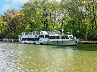 Coffret cadeau Un dimanche en Campine : promenade en bateau avec brunch, barbecue ou menu à 3 plats pour 2 personnes