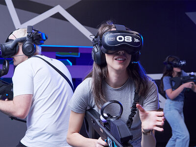 Caja regalo Zero Latency Málaga: 1 experiencia de realidad virtual de 30 min para 8 personas