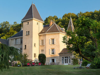 Coffret Séjour gourmand et détente aux portes de Grenoble : 2 jours en château avec dîner et 2h au spa