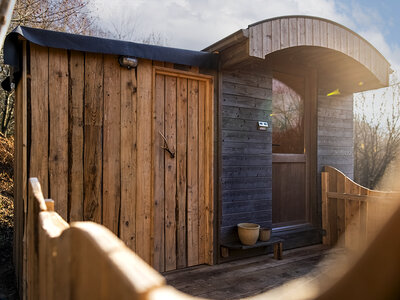 2 jours de glamping en tiny house, sous les étoiles ou en caravane à Saint-Hubert