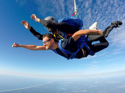 Saut en parachute en tandem dans les Pyrénées