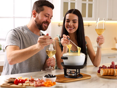 Coffret Fondue et bouteille de vin pétillant pour 3 personnes livré à domicile