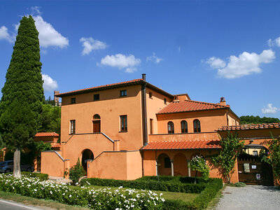 Cofanetto regalo 1 notte in Toscana con degustazione enologica