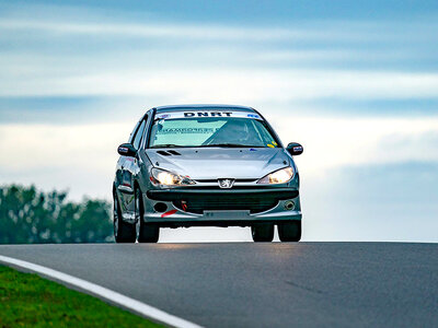 2 tours en tant que passager et 3 tours au volant d'une Peugeot 206 GTI sur le circuit de Zolder