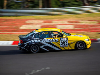 Geschenkbox 3 Runden Vollgas im BMW E90 325i V4 auf der Nürburgring Nordschleife