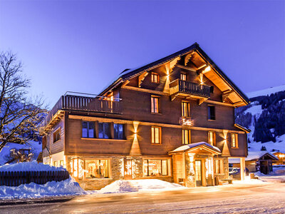 Coffret Séjour romantique de 2 nuits dans les Alpes avec accès au spa et prosecco