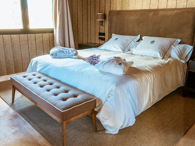 Caja Finca Los Collados de San Miguel: 1 noche con desayuno y cena en bungaló deluxe