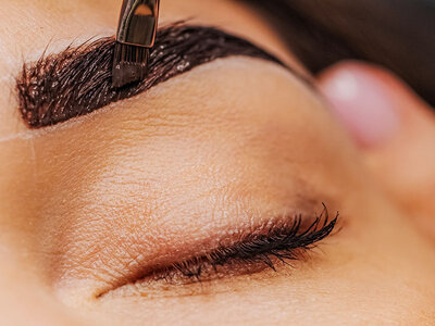 Box Färgning av fransar & bryn hos C-beauty room i Stockholm