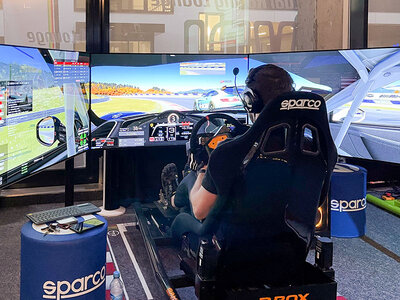 Geschenkbox Virtuelle Adrenalinfahrt am Rennfahrtsimulator nahe Stuttgart für 2