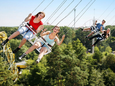 Atemberaubender Tag im Holiday Park: 1 Eintritt für 2 Erwachsene