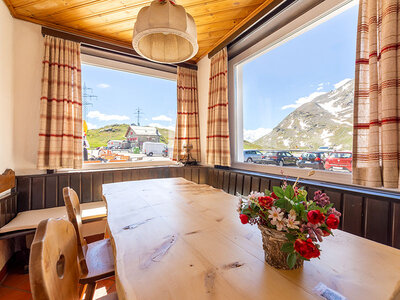 1 Übernachtung mit Fondue auf 2.300 m Höhe im Kanton Graubünden