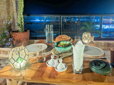 3 nuits en riad avec souper et 4 sessions de surf ou de yoga près d'Agadir
