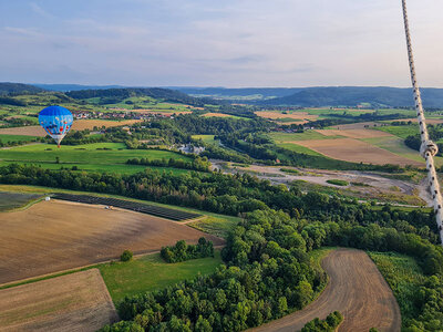 Box Heißluftballonfahrt mit Sekttaufe über deutsche Landschaften