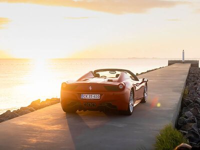 4 varv på racerbana i Ferrari 458 Spider för 1