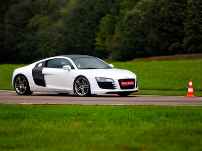 Coffret cadeau Stage de pilotage : 2 tours sur le circuit de Mettet en Audi R8 V10