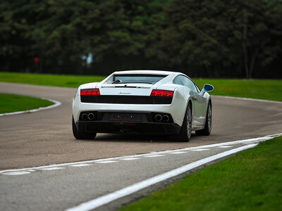 Coffret cadeau Stage de pilotage : 3 tours sur le circuit de Mettet en Lamborghini Gallardo LP 560