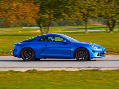 Doos 3 rondes als piloot in een Alpine A110 S in Mettet