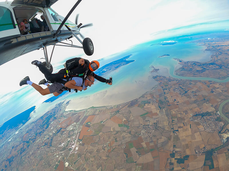 Saut en parachute en tandem à La Rochelle en semaine
