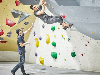 Caja regalo Clase de escalada de 1h en Vilanova i la Geltrú para 1 persona