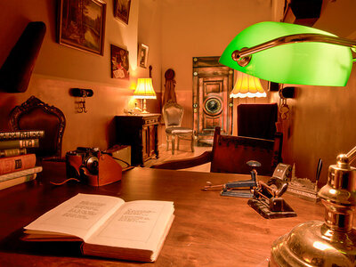 Box Escape Game für 4 Personen nahe Zürich und 2 knifflige Rätsel für zu Hause