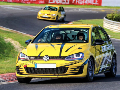 Box Adrenalin pur: 2 Runden auf der Nürburgring Nordschleife für 1 Person