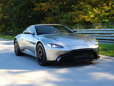 Coffret Stage de pilotage : 6 tours sur le circuit de Mettet en Aston Martin V8 Vantage