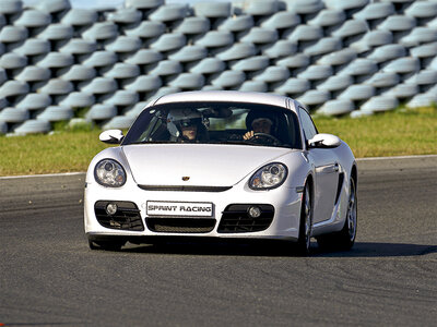 Coffret cadeau Stage de pilotage : 5 tours sur le circuit de Mettet en Porsche Cayman S