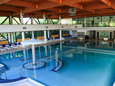 Cofanetto regalo Terme sotto le stelle: ingresso serale alle Terme di Riolo a Ravenna