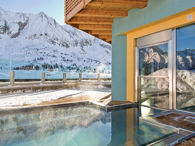 Cofanetto Sogno alpino: 1 notte in Junior Suite con Spa e massaggio in hotel 4* in Trentino