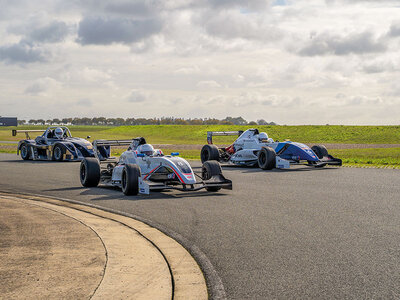 Coffret Stage de pilotage : 10 à 20 tours de circuit en Formule Renault ou en Proto Funyo