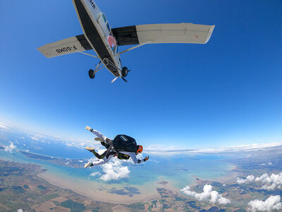 Coffret Saut en parachute en tandem au-dessus de La Rochelle