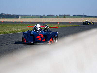 Coffret cadeau Stage de pilotage : 10 tours de circuit en Proto Funyo avec baptême passager en Formule Renault