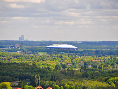 Der Himmel über Gelsenkirchen: Rundflug über die Veltins-Arena