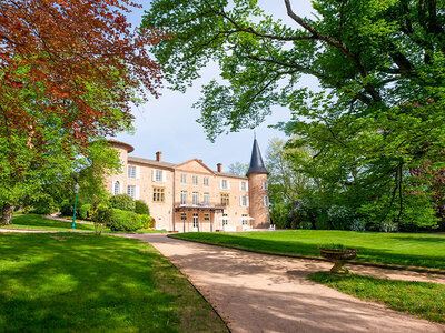 Dégustation de 4 cuvées, balade et pique-nique pour 2 dans les jardins d’un château du Beaujolais