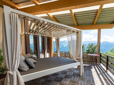 Coffret 1 nuit romantique en suite américaine avec souper et spa privatif près du lac de Thoune