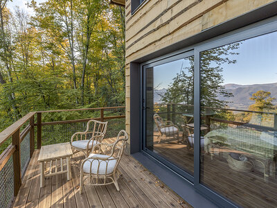 Caja Cabanyes entre valls: 1 noche en cabaña Quintanic y 1 desayuno de proximidad para 2