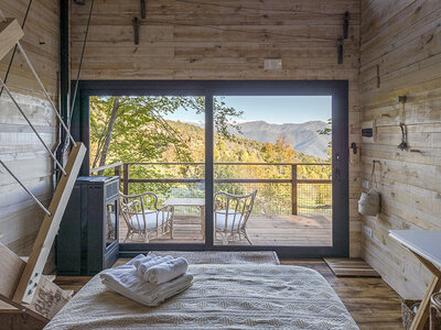 Cabanyes entre valls: 1 noche en cabaña Quintanic y 1 desayuno de proximidad para 2