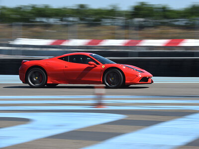 Stage de pilotage : 4 tours sur le circuit de l'Anneau du Rhin en Ferrari et Lamborghini ou Porsche