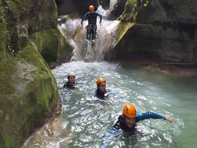 Coffret cadeau Descente du canyon du Grenant et du canyon du Tréfond pour 2 adultes et 2 enfants