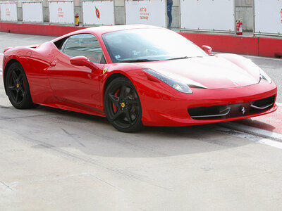 2 giri su Ferrari 458 Italia e Lamborghini Huracán Avio sul Circuito Internazionale di Busca in Piemonte