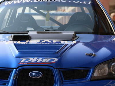 Cofanetto regalo 2 giri al volante di una Subaru Rally sul Circuito Internazionale di Busca in Piemonte