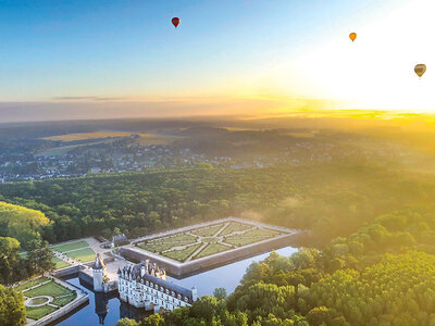 Coffret cadeau Vol en montgolfière avec pilotage au-dessus des châteaux de la Loire