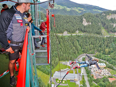 Box 1 Bungy-Sprung von der 192 Meter hohen Europabrücke in Tirol