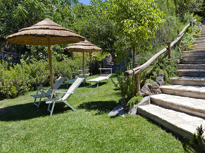 Ingresso al parco termale Fonte delle Ninfe Nitrodi a Ischia con massaggio e terrazza privata per 2