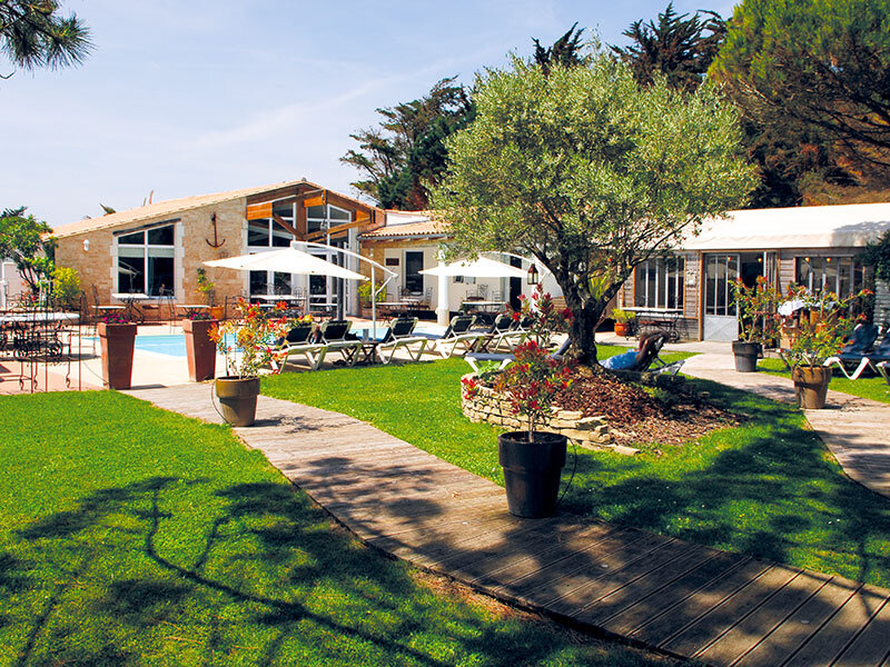 Repas gourmand à 3 plats au restaurant d'un hôtel 4* sur l'Île de Ré